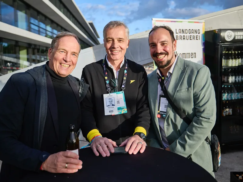 Crew networking over craft beer at OMR